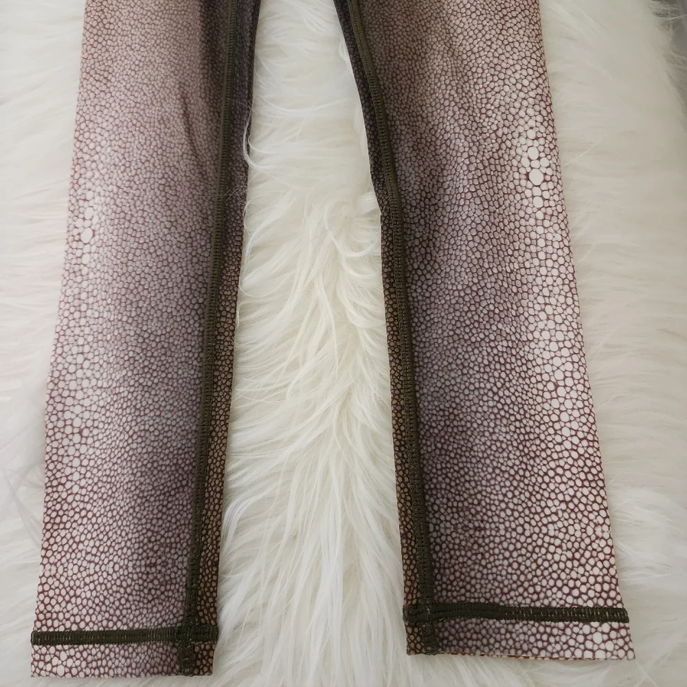 🐡🐚🪸Niyama Sol SHAGREEN Chartreuse  Limited Edition Unrelesed Leggings XS BNWT - Picture 7 of 7